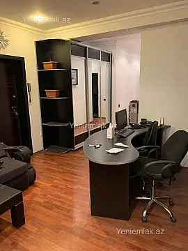Satılır 3 otaqlı ofis 120 m²