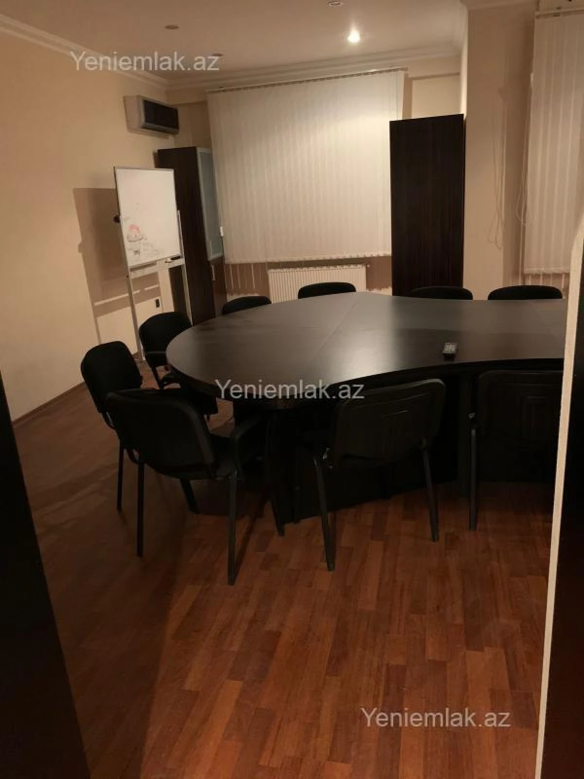 Satılır 3 otaqlı ofis 120 m²