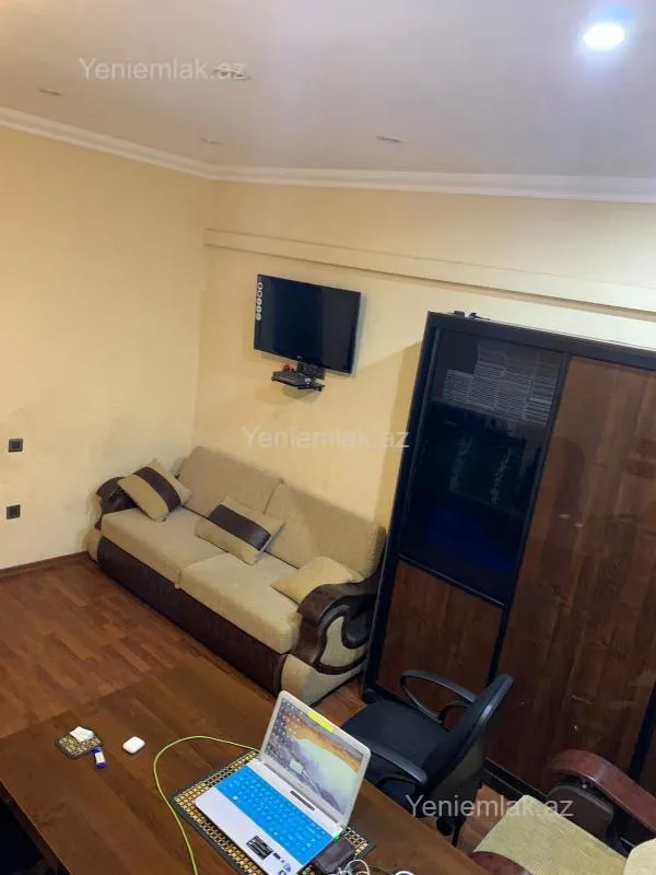 Satılır 3 otaqlı ofis 120 m²