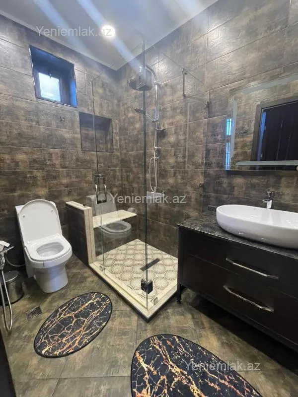 Satılır 6 otaqlı həyət evi 250 m²