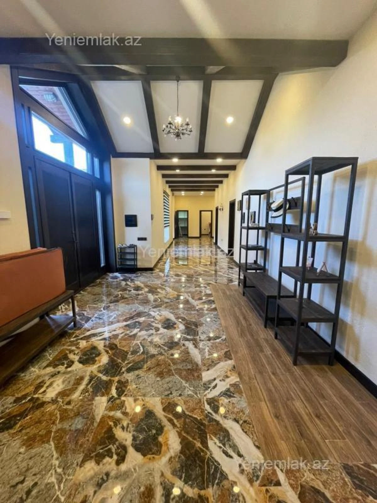 Satılır 6 otaqlı həyət evi 250 m²