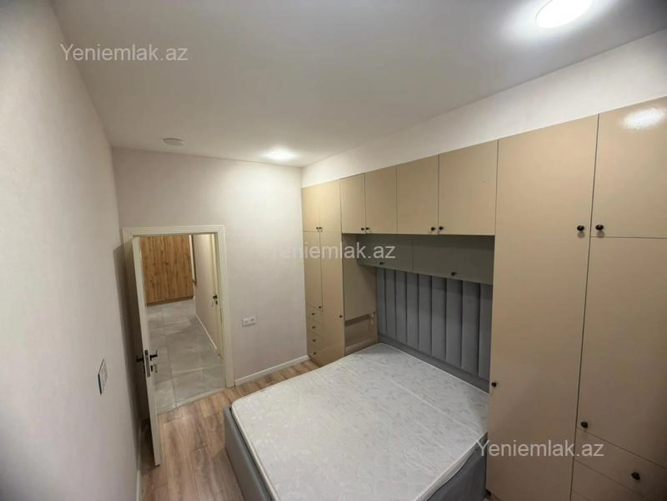 Satılır 2 otaqlı yeni tikili 75 m²