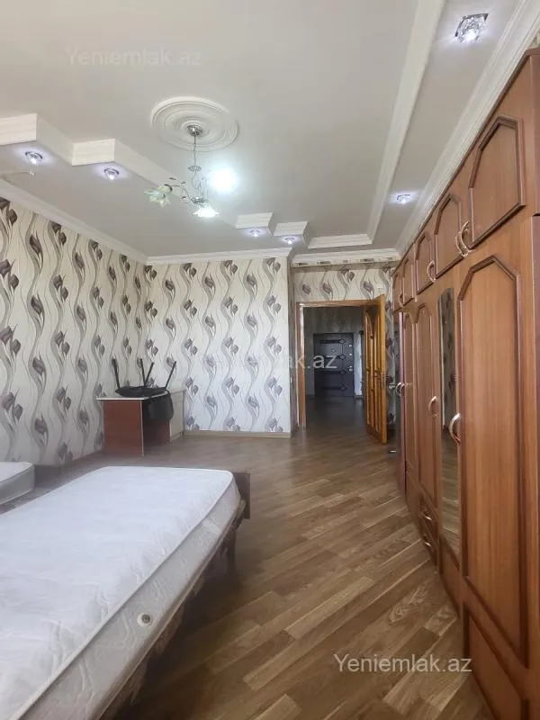 Satılır 3 otaqlı yeni tikili 120 m²