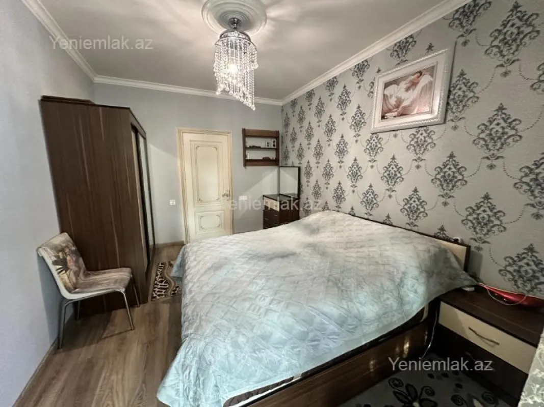 Satılır 2 otaqlı köhnə tikili 60 m²