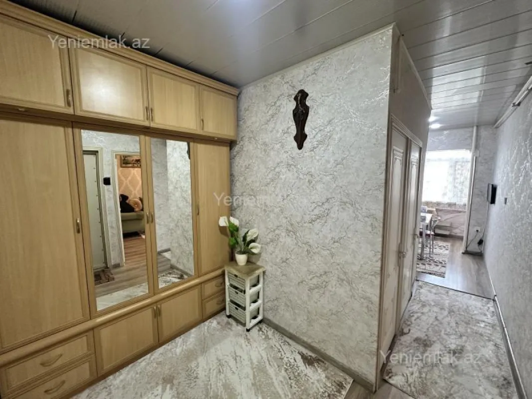 Satılır 2 otaqlı köhnə tikili 60 m²