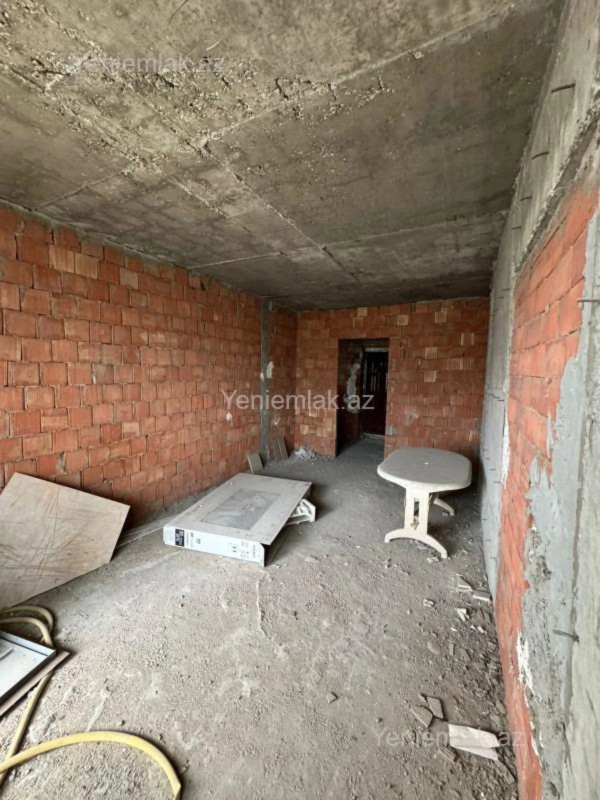 Satılır 2 otaqlı yeni tikili 68 m²