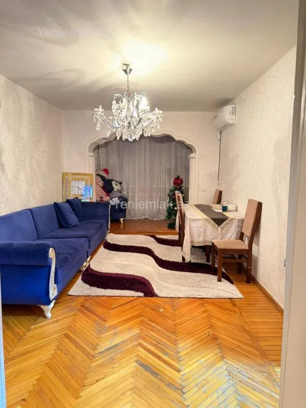 Satılır 3 otaqlı köhnə tikili 70 m²