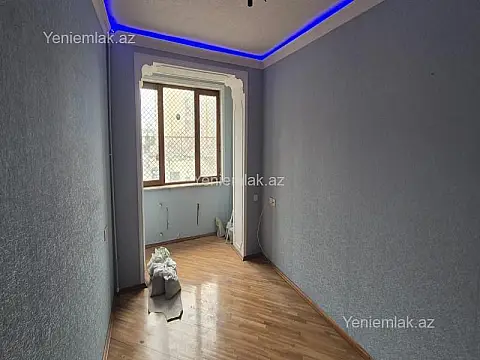 Satılır 3 otaqlı köhnə tikili 90 m²