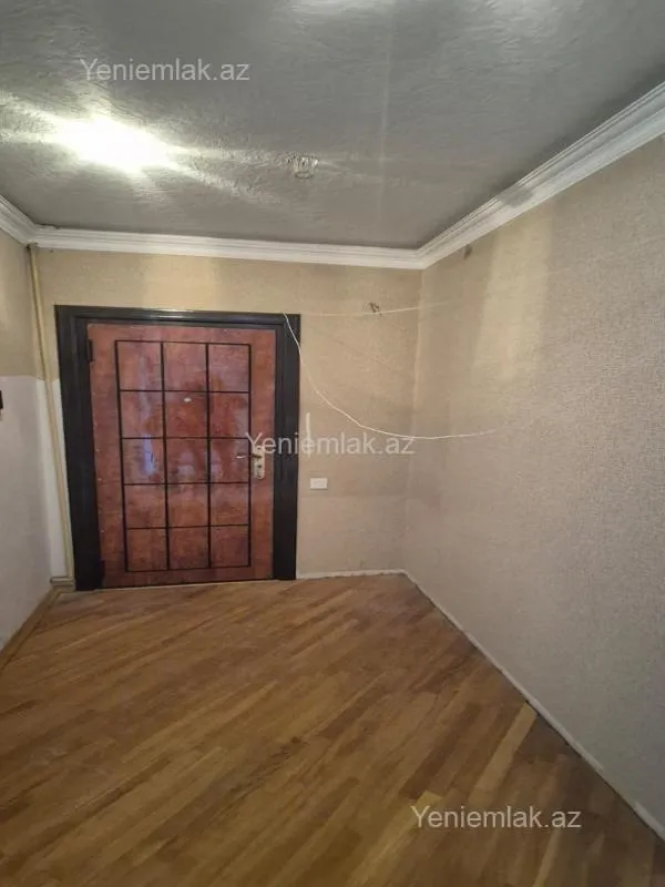 Satılır 3 otaqlı köhnə tikili 90 m²