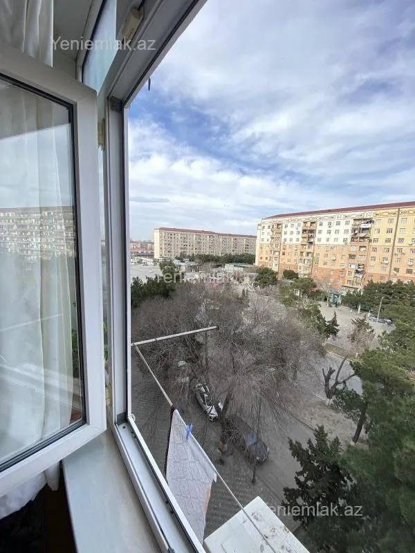 Satılır 4 otaqlı köhnə tikili 92 m²