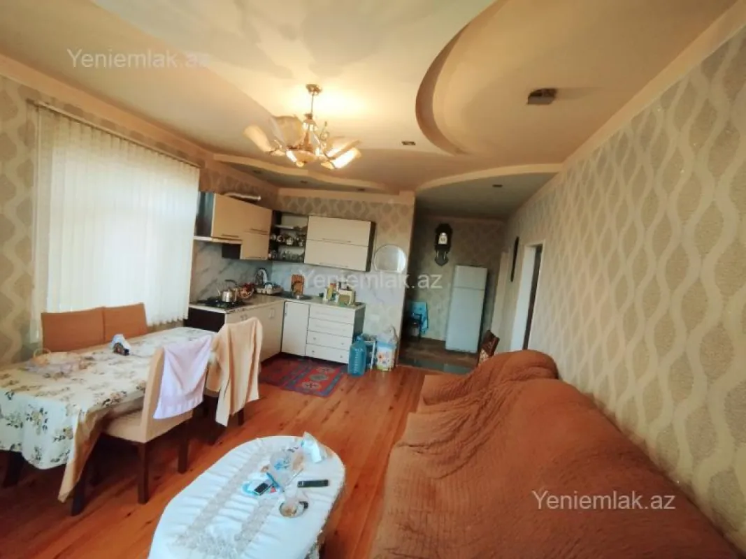 Satılır 3 otaqlı həyət evi 130 m²