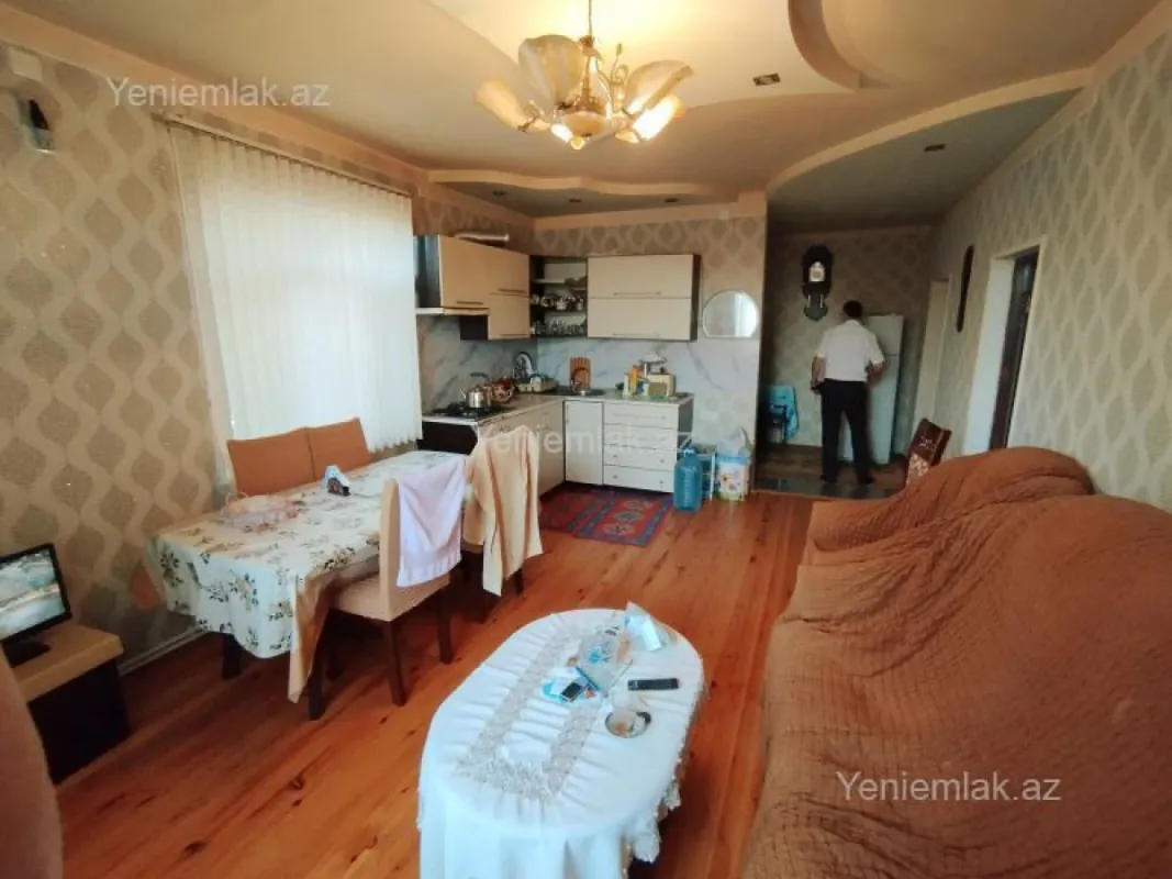 Satılır 3 otaqlı həyət evi 130 m²
