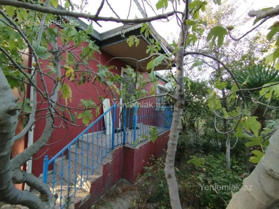 Satılır 3 otaqlı həyət evi 130 m²