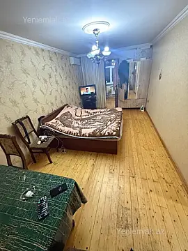 Satılır 2 otaqlı köhnə tikili 35 m²