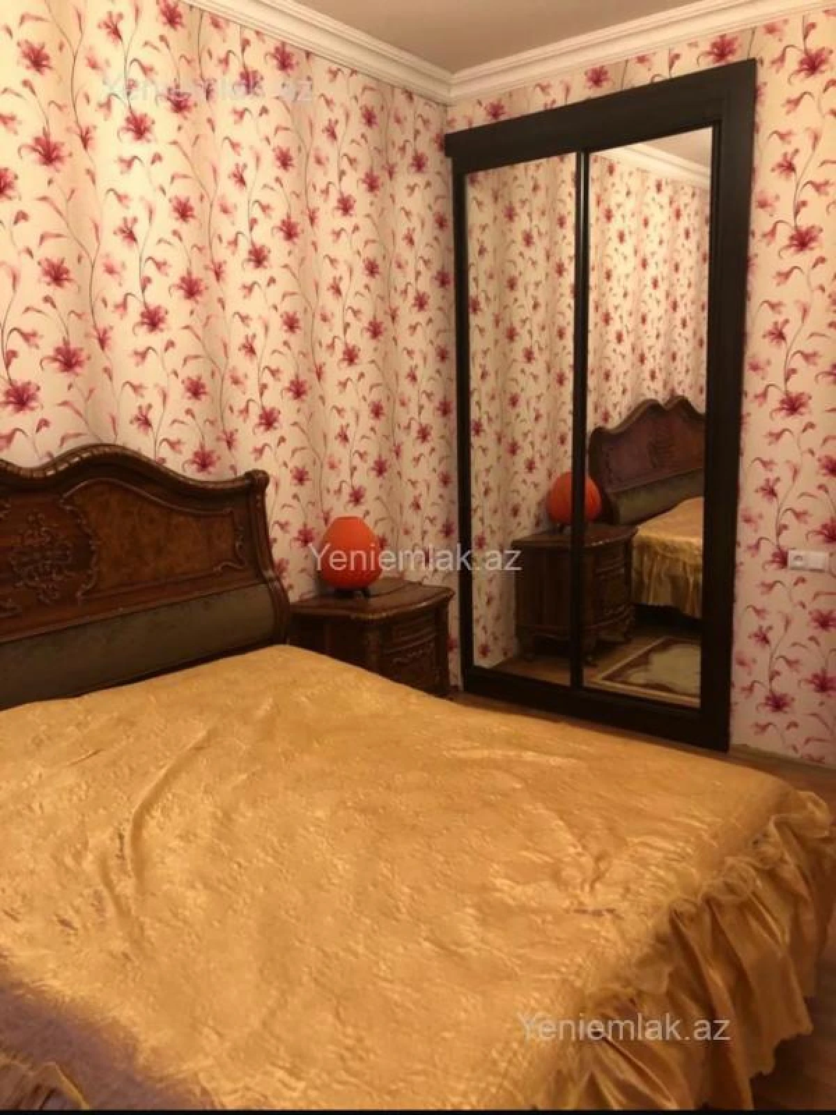 Satılır 2 otaqlı köhnə tikili 60 m²