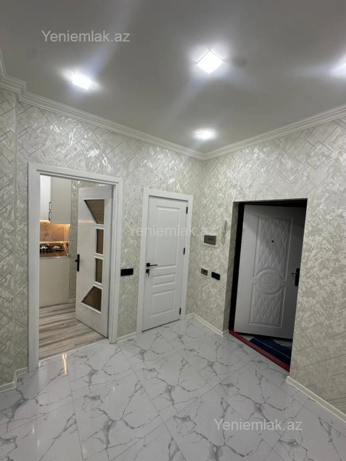 Satılır 2 otaqlı yeni tikili 68 m²