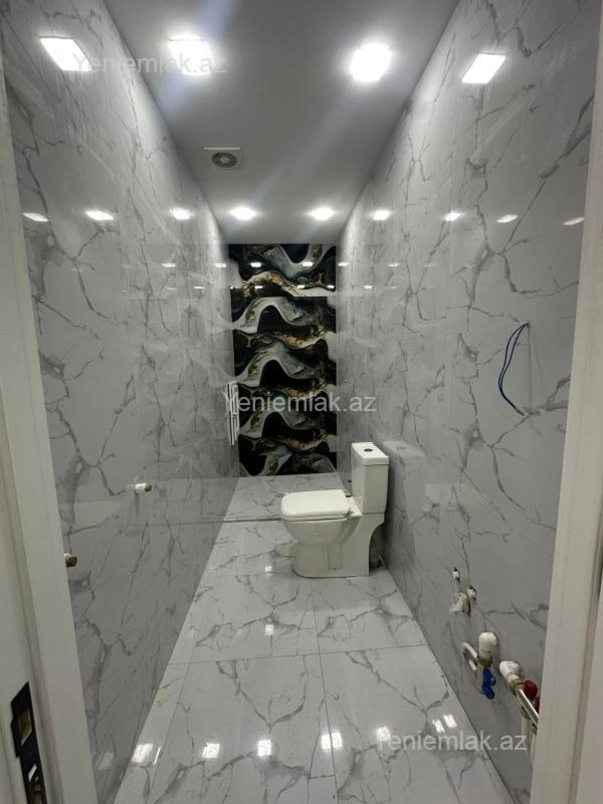 Satılır 2 otaqlı yeni tikili 68 m²