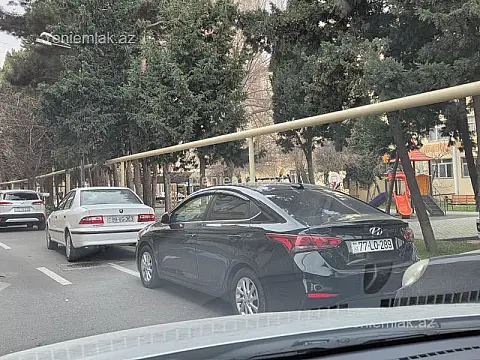 Satılır 16 otaqlı köhnə tikili 35 m²