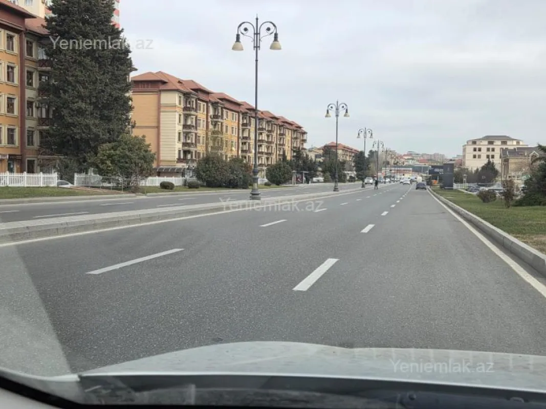 Satılır 16 otaqlı köhnə tikili 35 m²