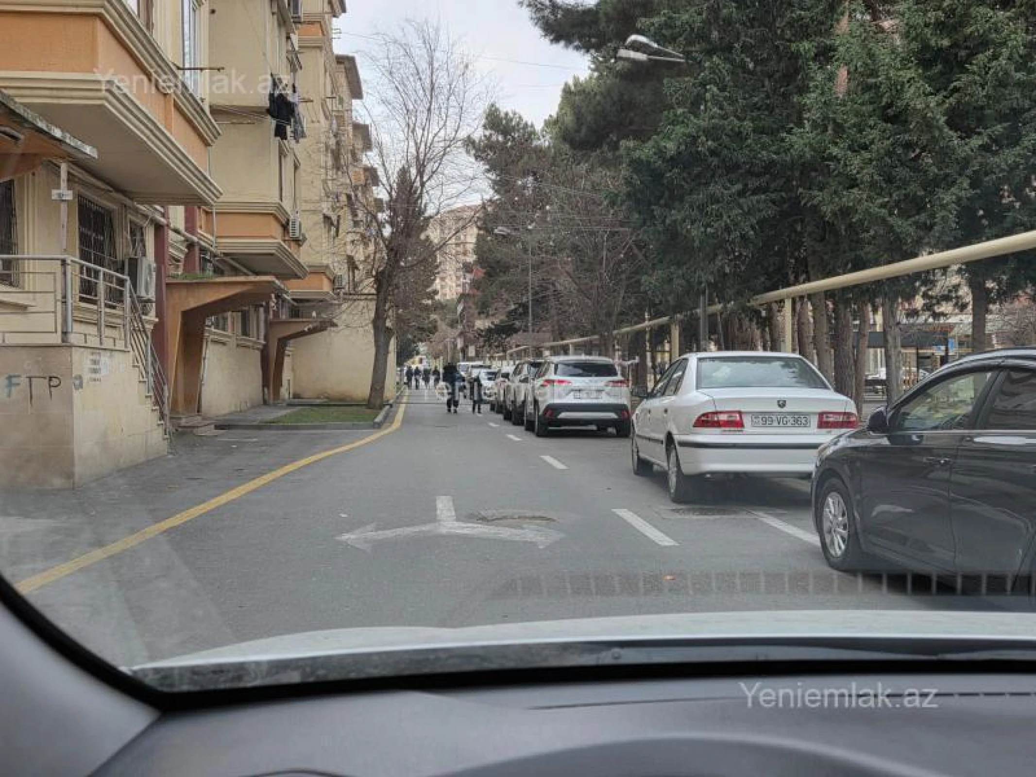 Satılır 16 otaqlı köhnə tikili 35 m²