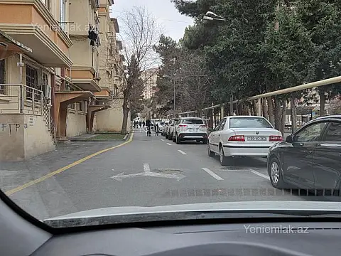 Satılır 16 otaqlı köhnə tikili 35 m²