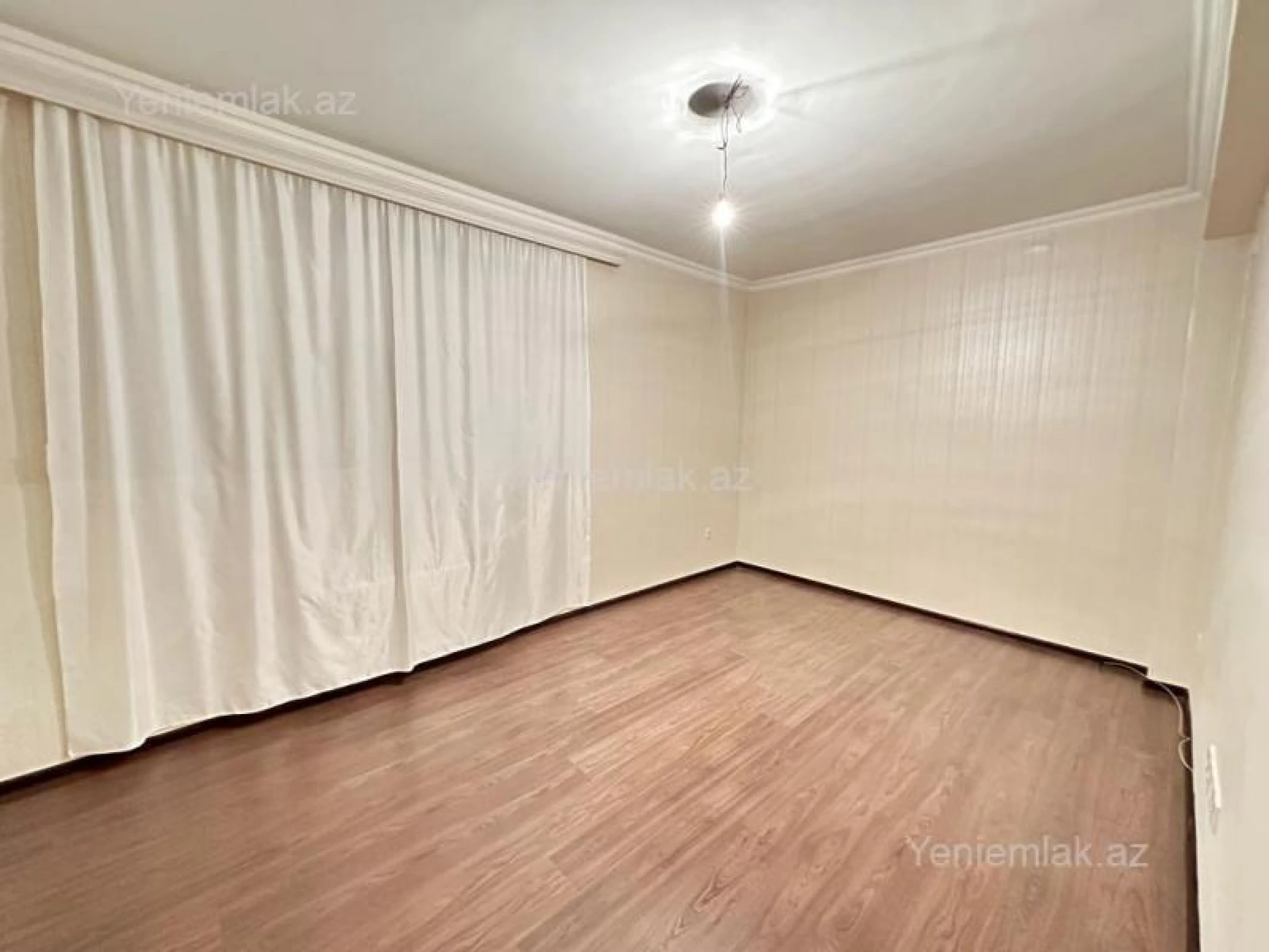 Satılır 2 otaqlı yeni tikili 60 m²