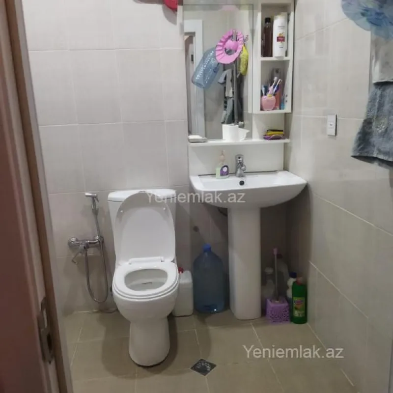 Satılır 2 otaqlı yeni tikili 60 m²