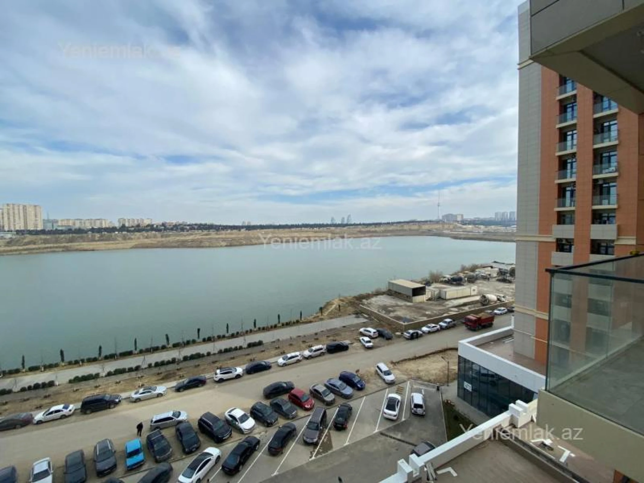 Satılır 3 otaqlı yeni tikili 96 m²