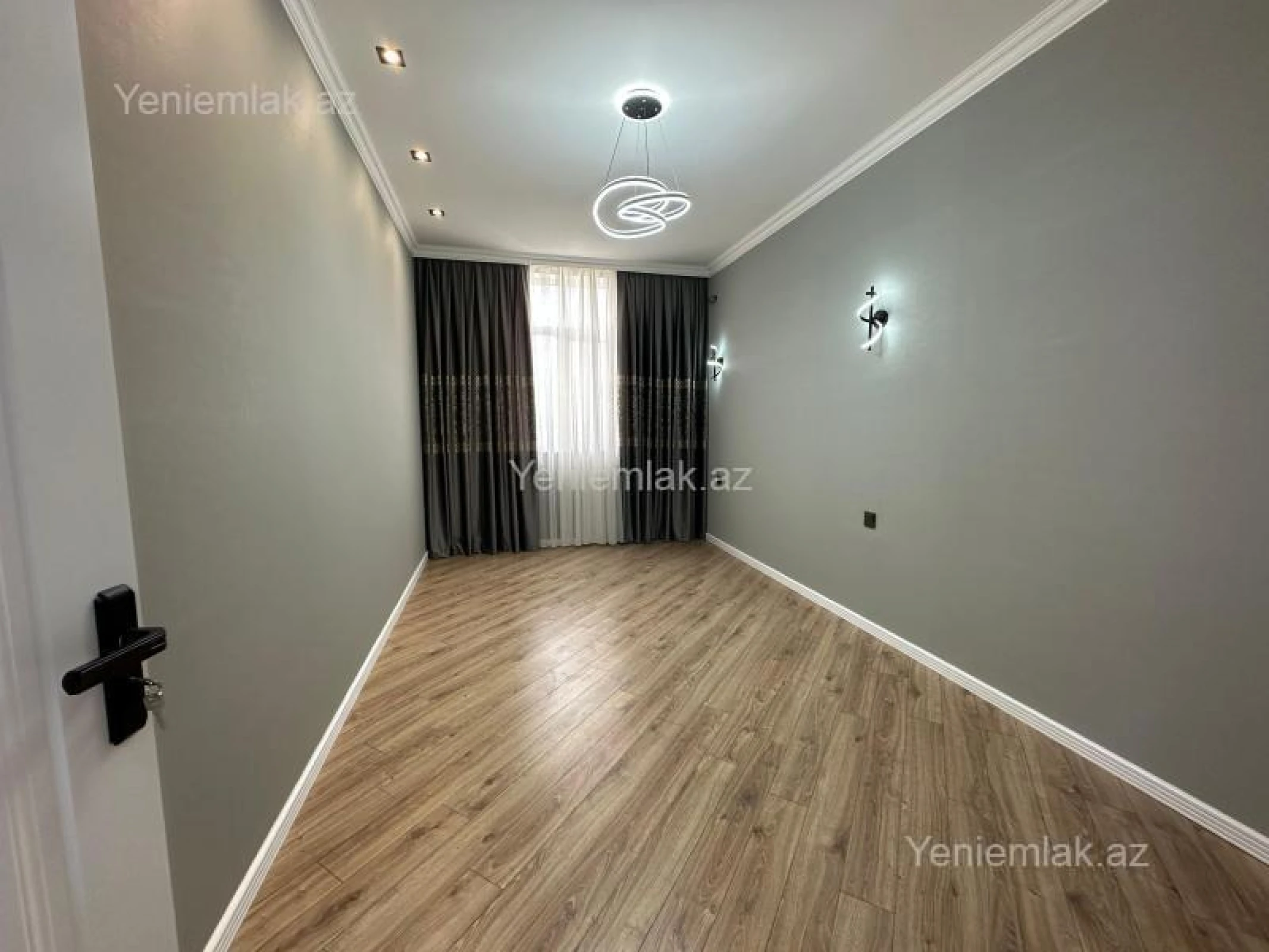Satılır 3 otaqlı yeni tikili 83 m²