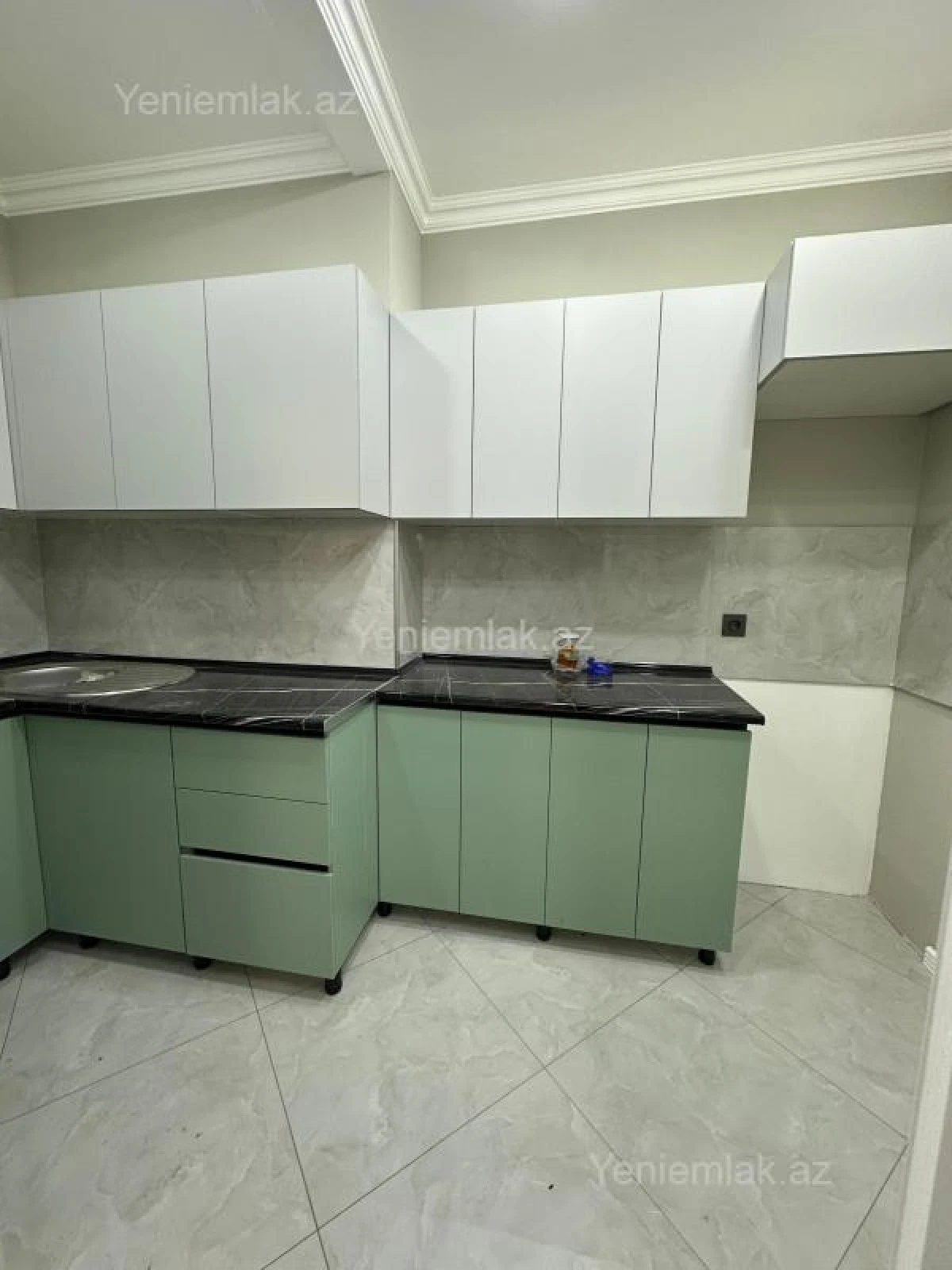 Satılır 3 otaqlı yeni tikili 83 m²