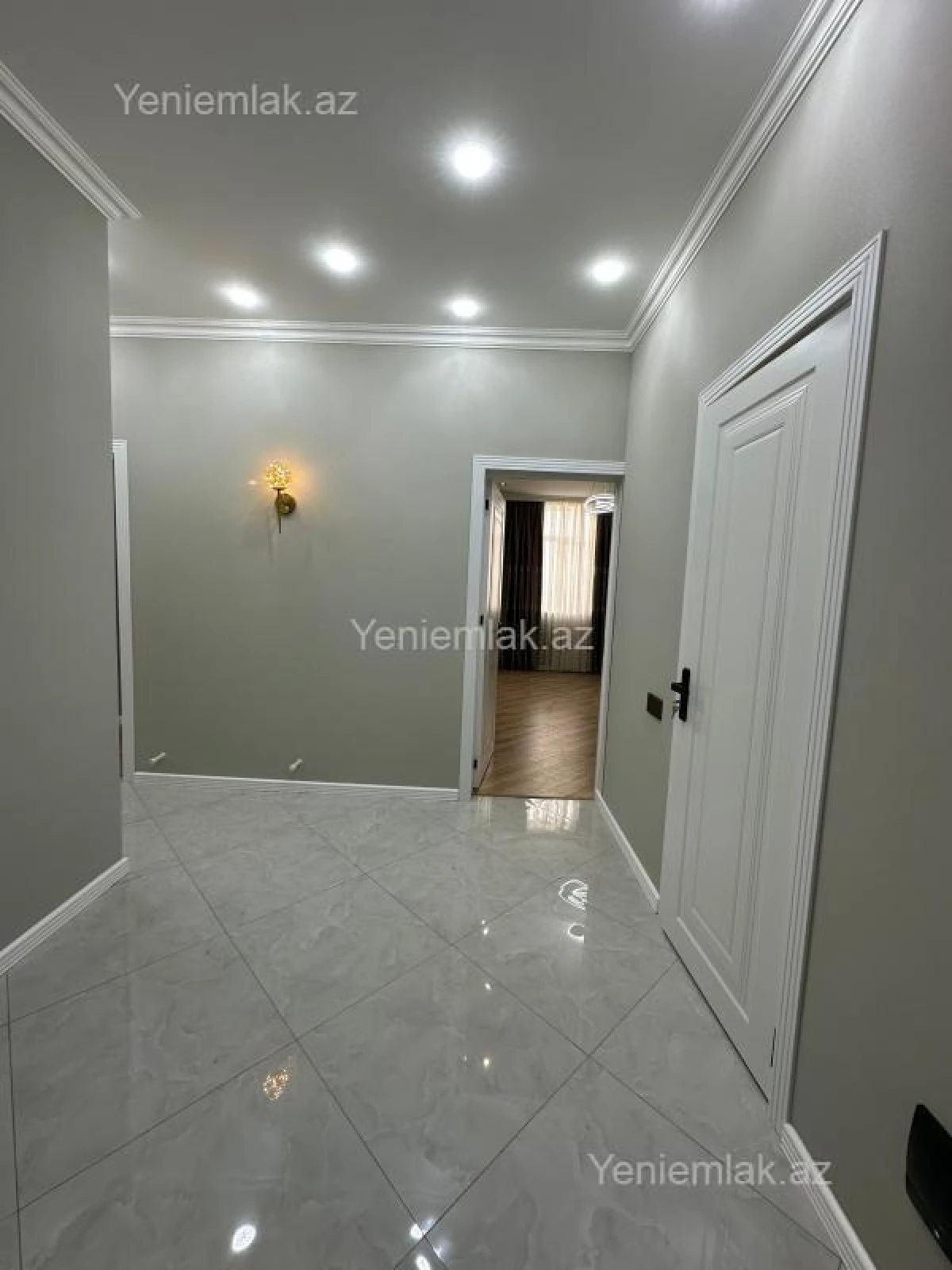 Satılır 3 otaqlı yeni tikili 83 m²
