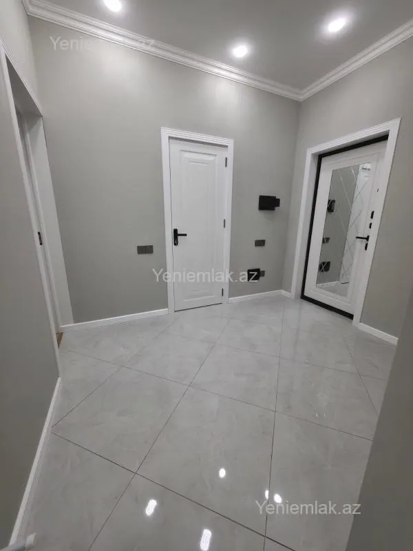 Satılır 3 otaqlı yeni tikili 83 m²