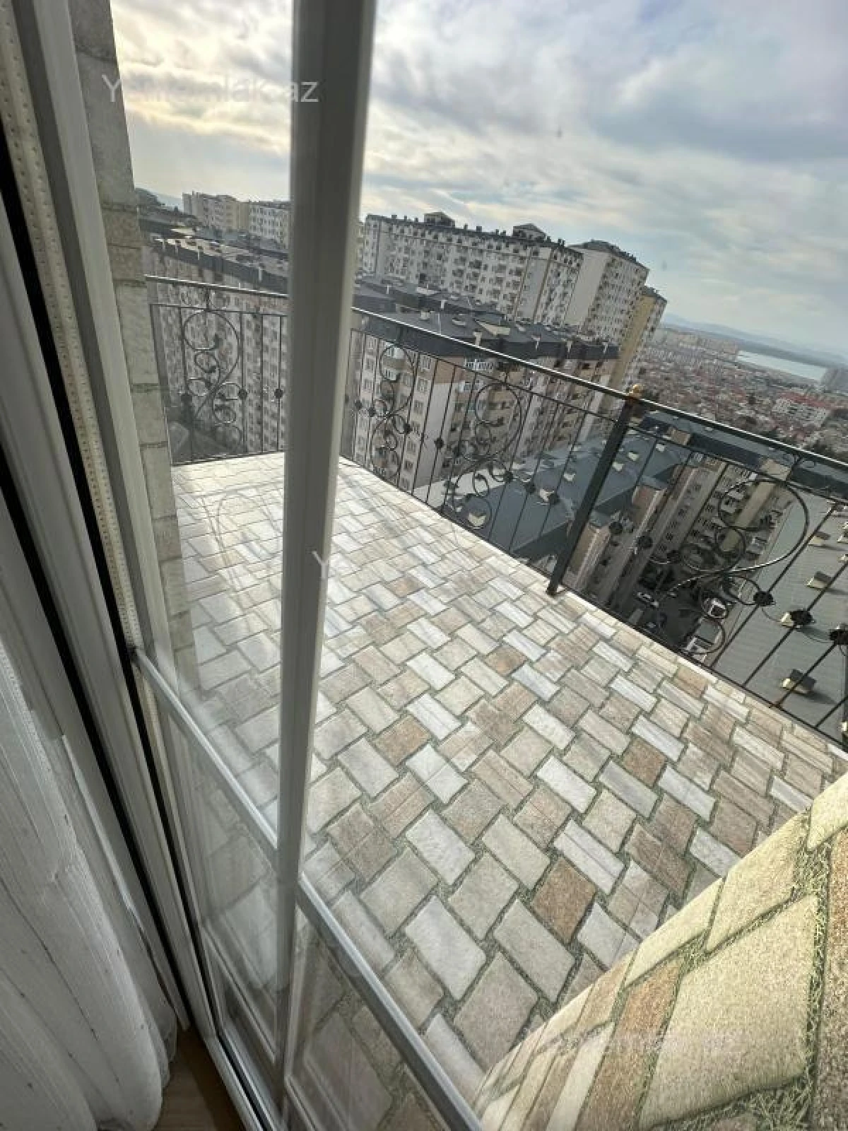 Satılır 3 otaqlı yeni tikili 83 m²