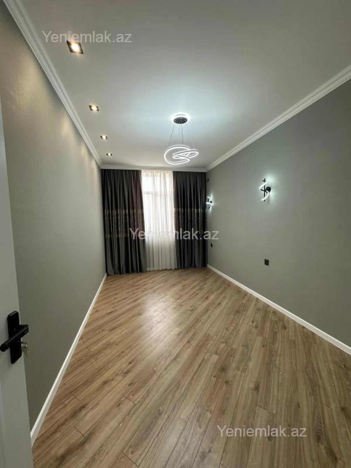 Satılır 3 otaqlı yeni tikili 83 m²