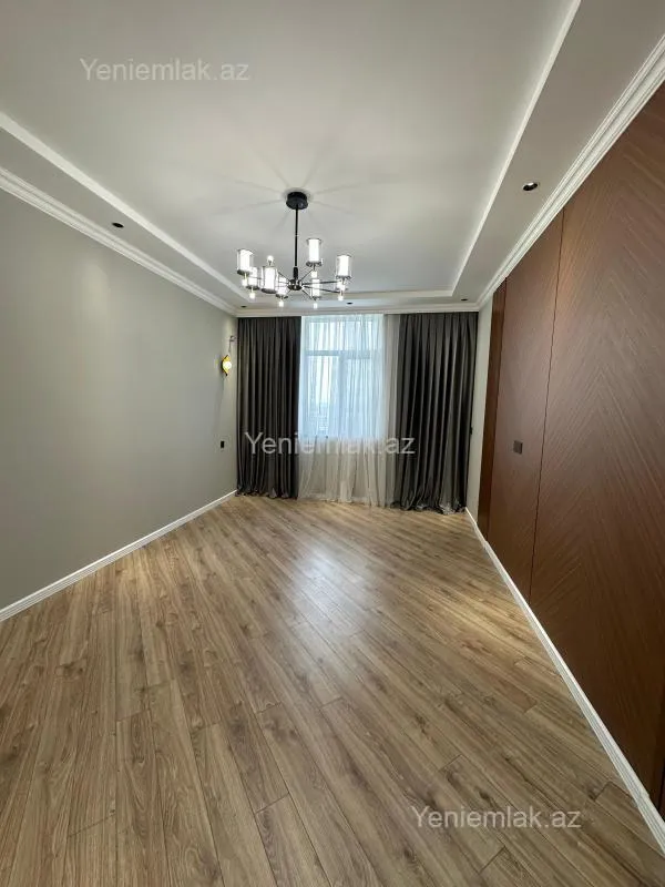 Satılır 3 otaqlı yeni tikili 83 m²