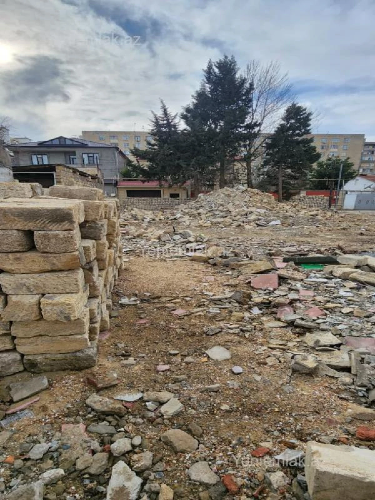 Satılır torpaq sahəsi