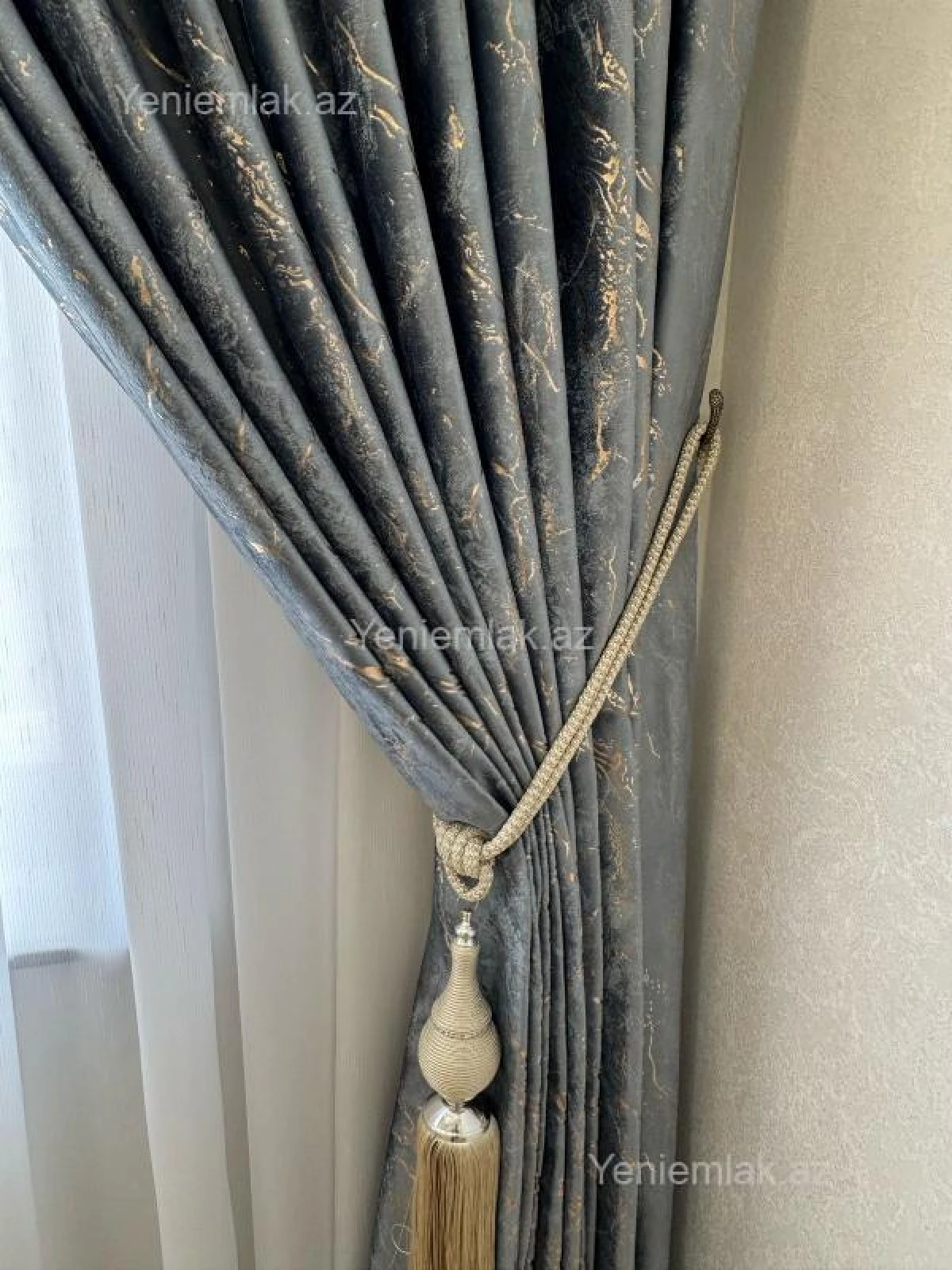 Satılır 3 otaqlı yeni tikili 100 m²