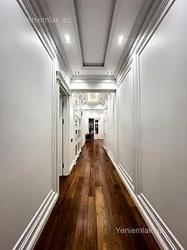 Satılır 4 otaqlı yeni tikili 200 m²