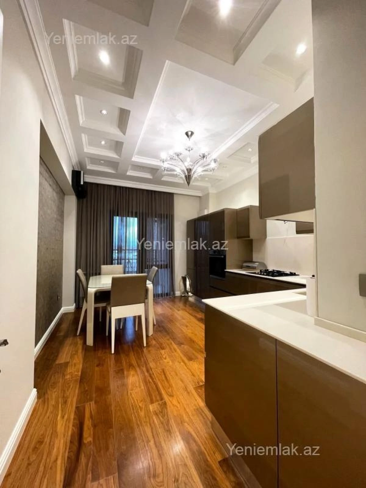 Satılır 4 otaqlı yeni tikili 200 m²