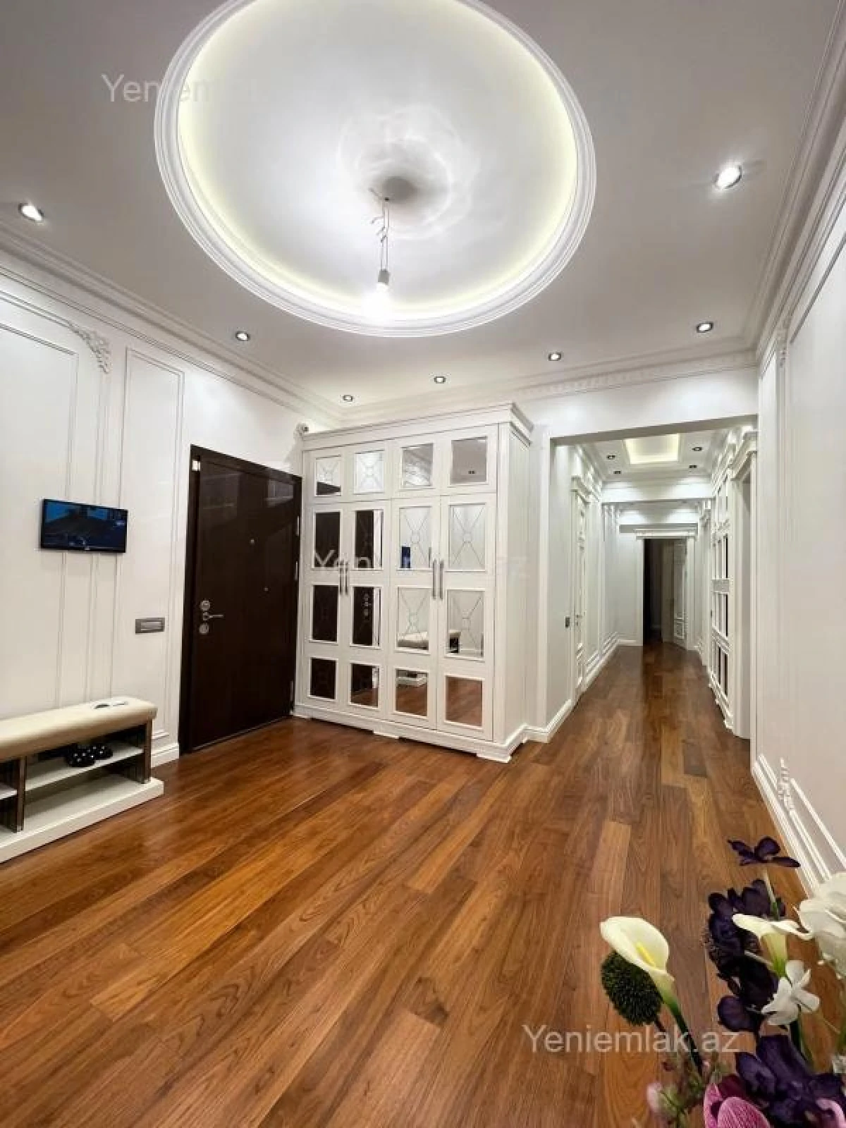 Satılır 4 otaqlı yeni tikili 200 m²