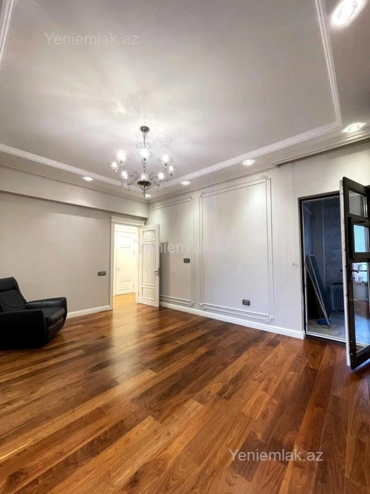 Satılır 4 otaqlı yeni tikili 200 m²