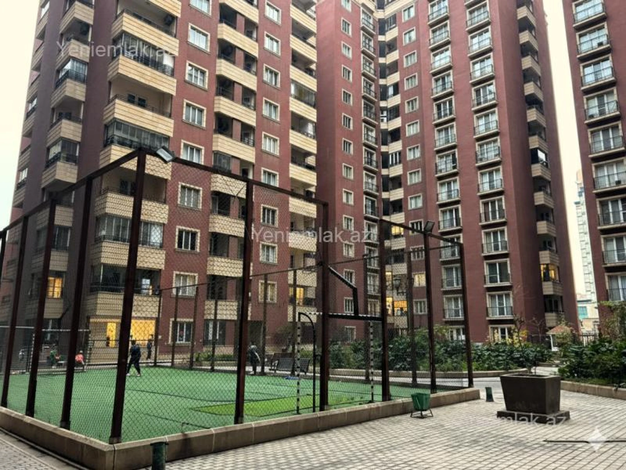 Satılır 4 otaqlı yeni tikili 200 m²