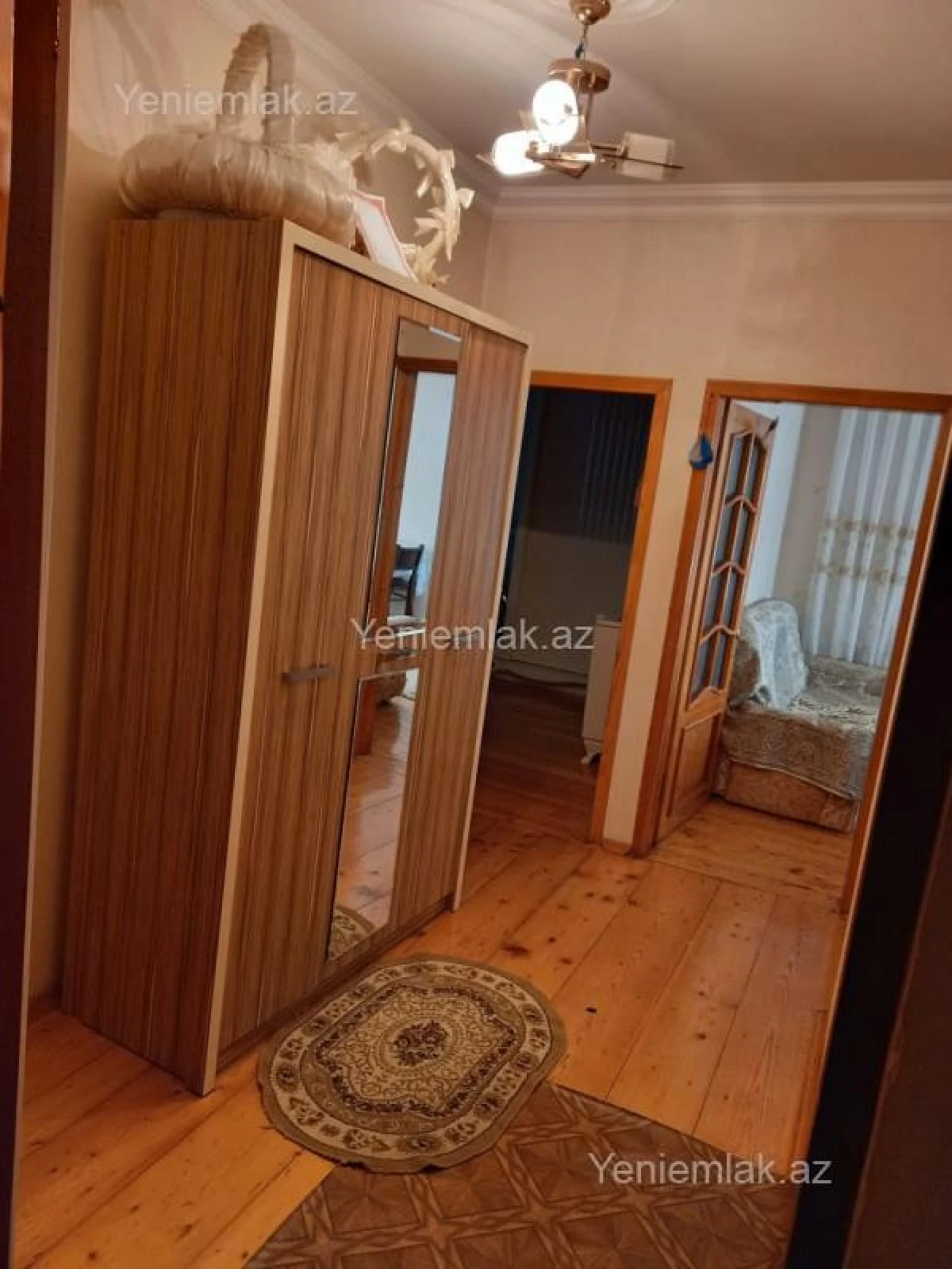 Satılır 4 otaqlı köhnə tikili 120 m²