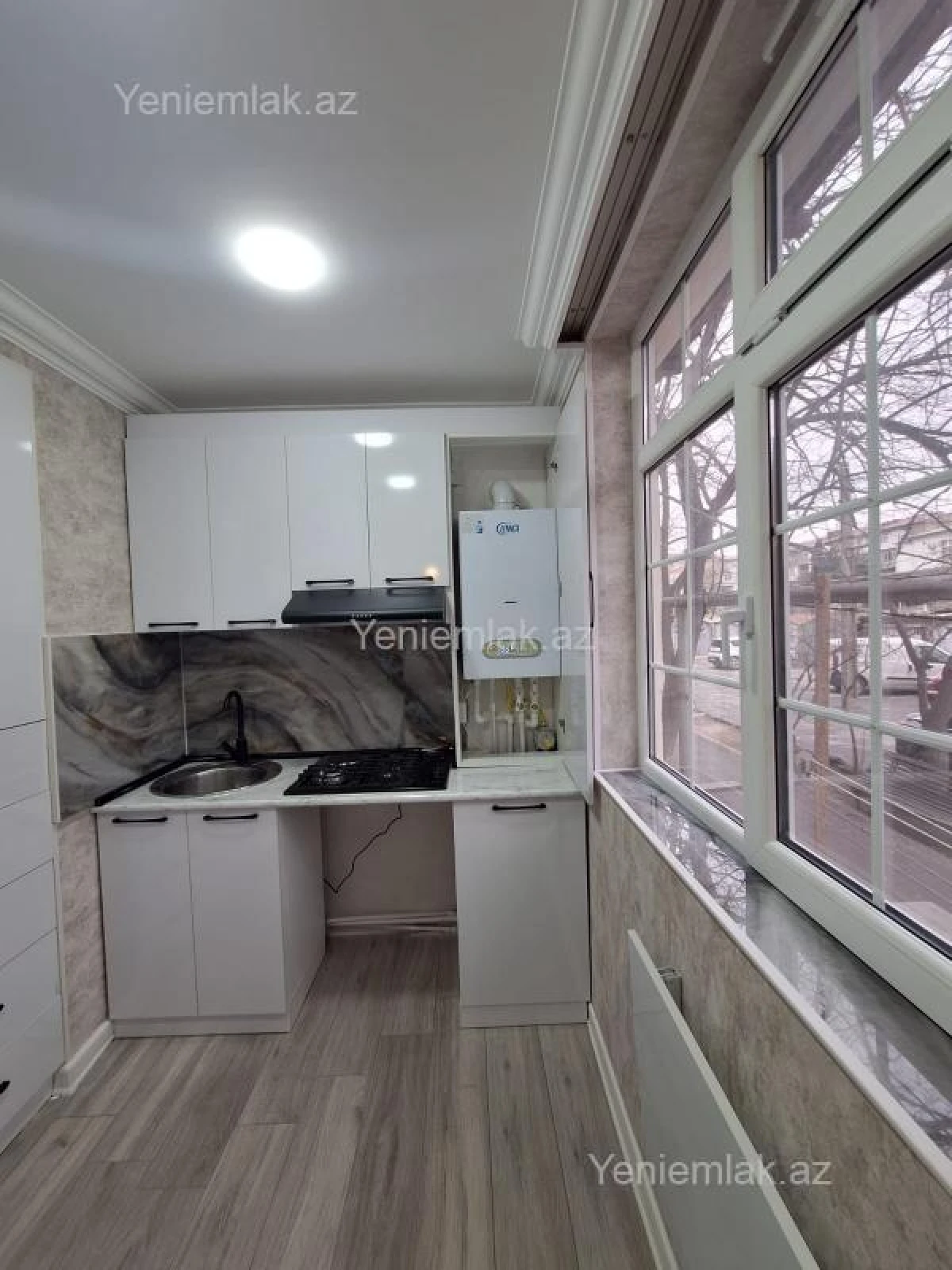 Satılır 2 otaqlı köhnə tikili 54 m²