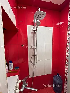 Satılır 4 otaqlı köhnə tikili 120 m²