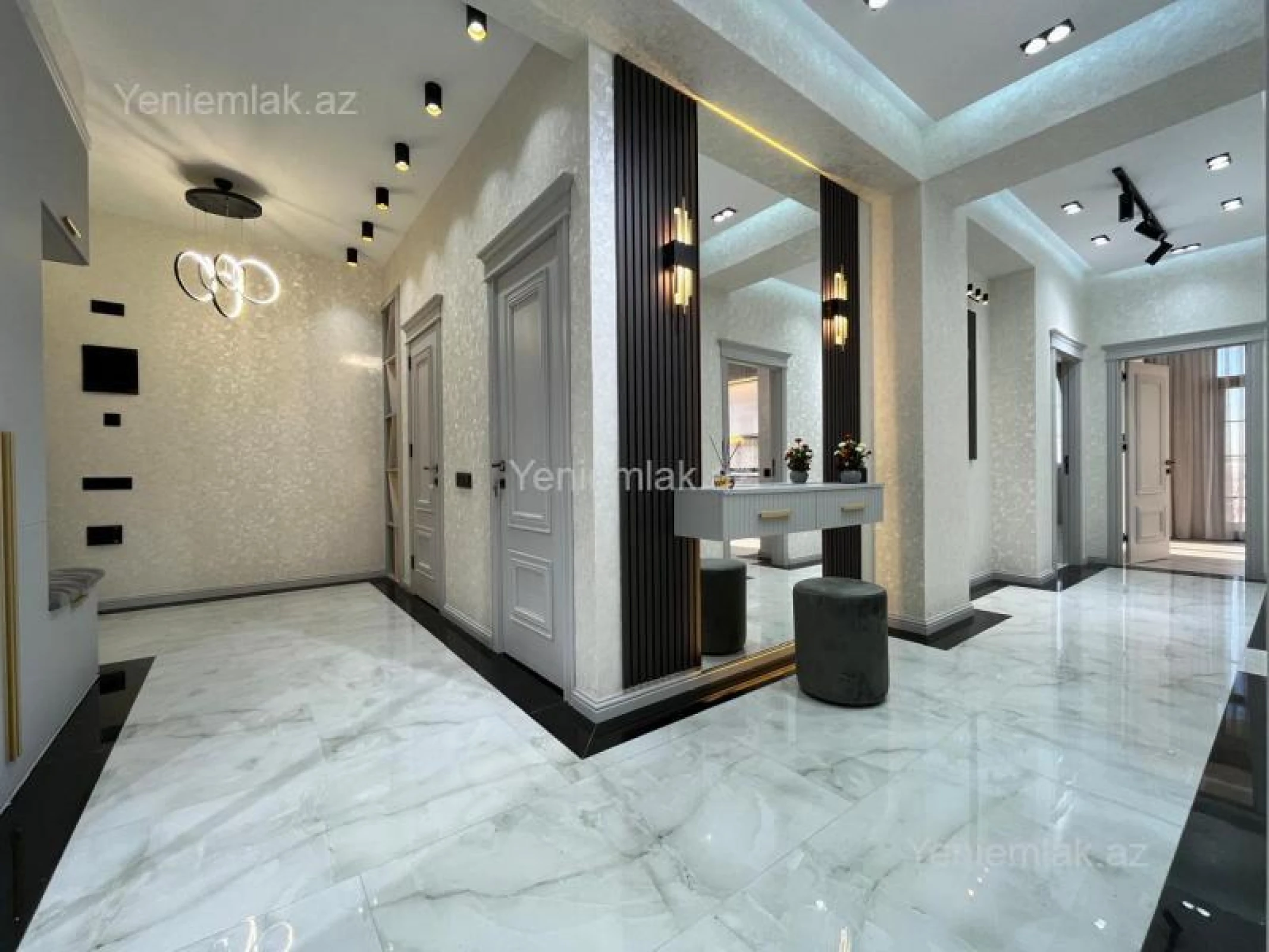 Satılır 3 otaqlı yeni tikili 130 m²