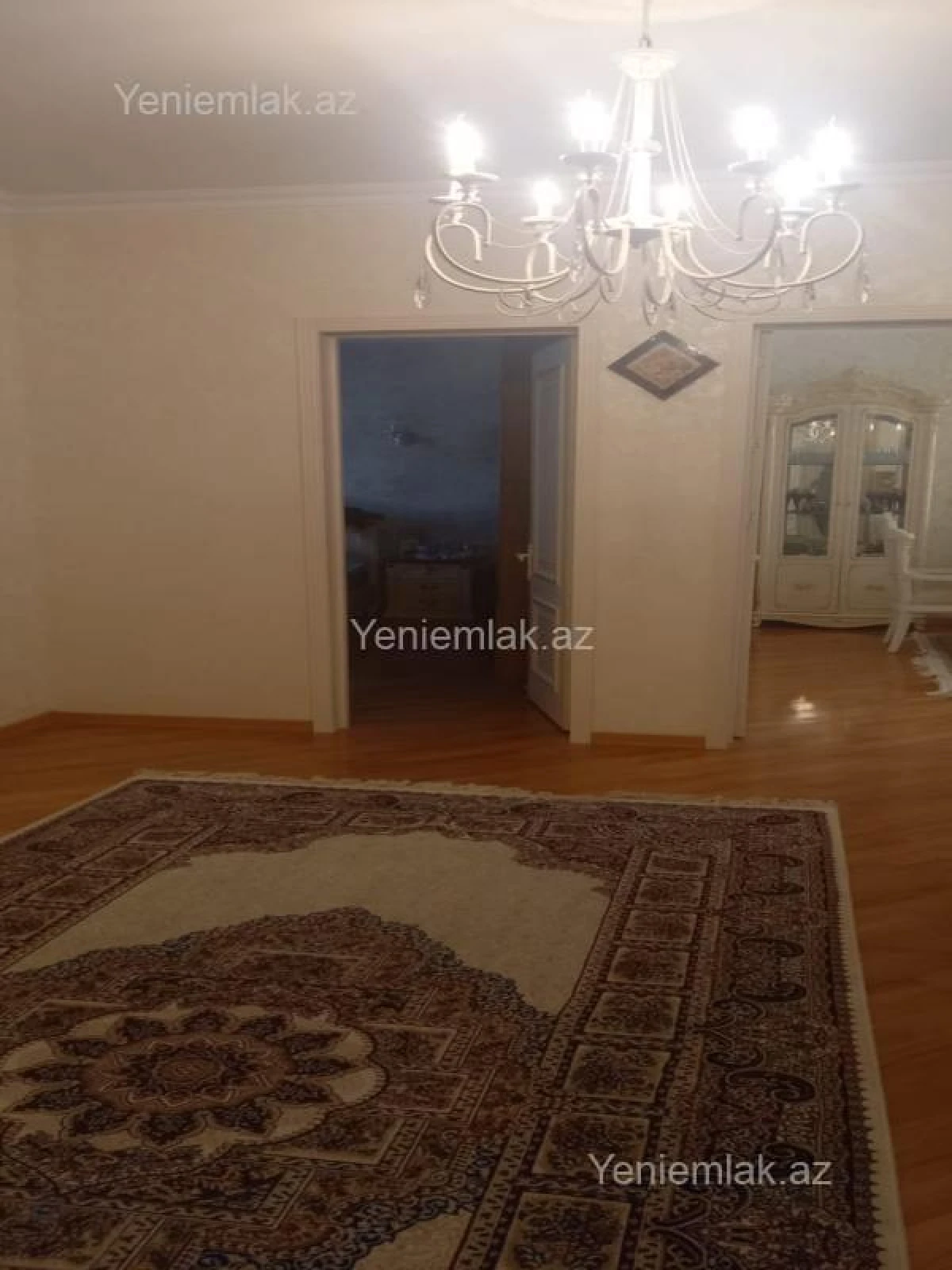 Satılır 6 otaqlı həyət evi 276 m²