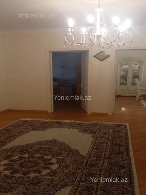Satılır 6 otaqlı həyət evi 276 m²