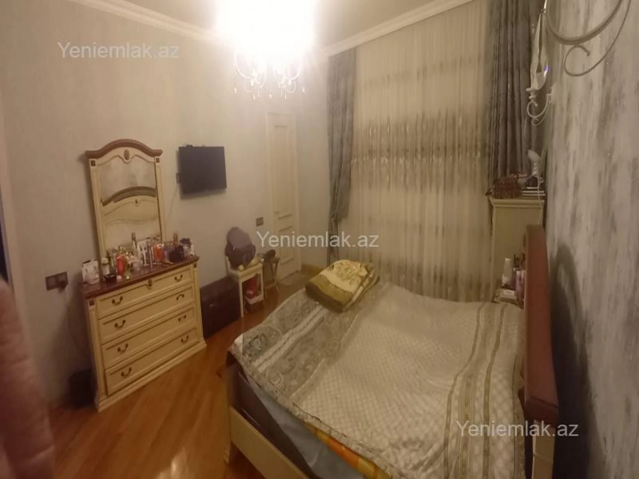 Satılır 6 otaqlı həyət evi 276 m²