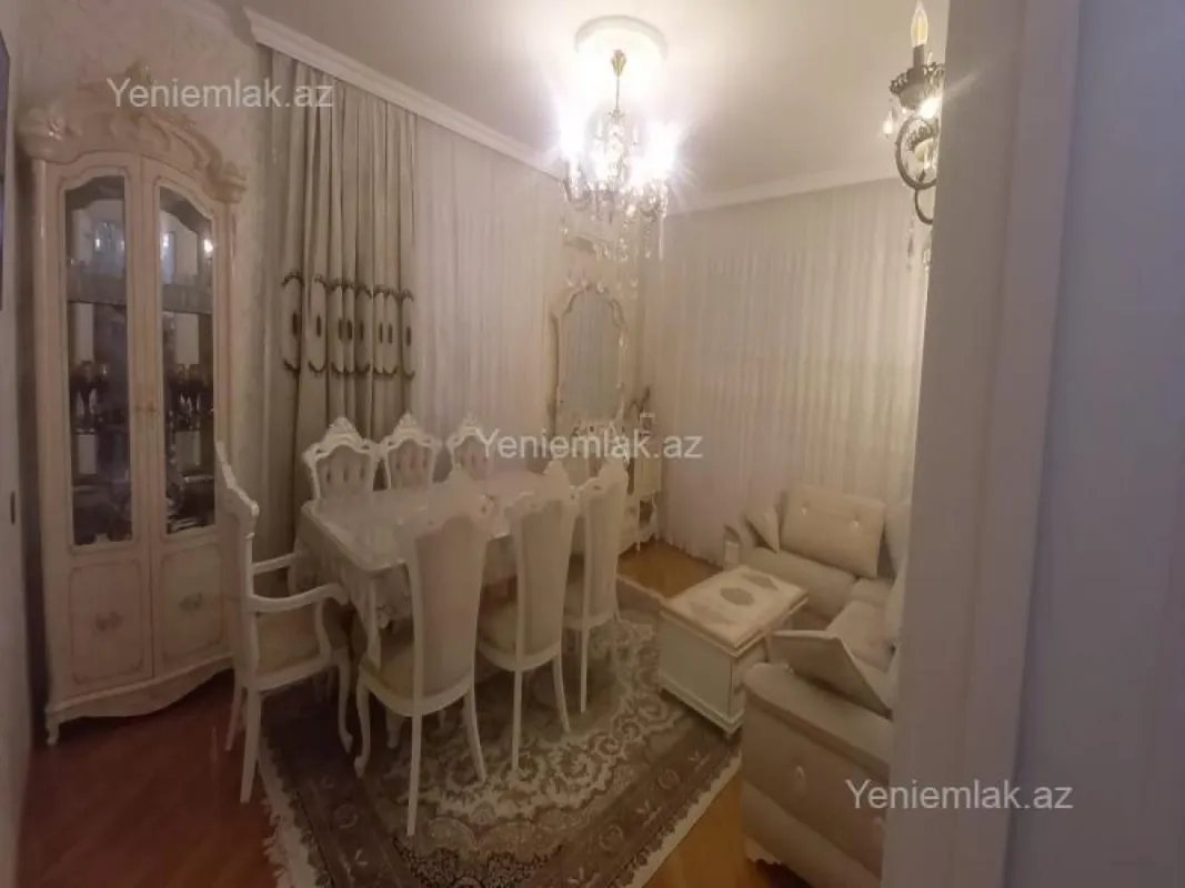 Satılır 6 otaqlı həyət evi 276 m²